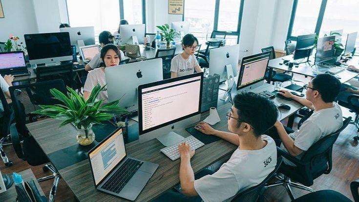  Những Nơi Tôi Đã Tìm Được Mentor, Nguồn Vốn và Sức Bật Công Nghệ