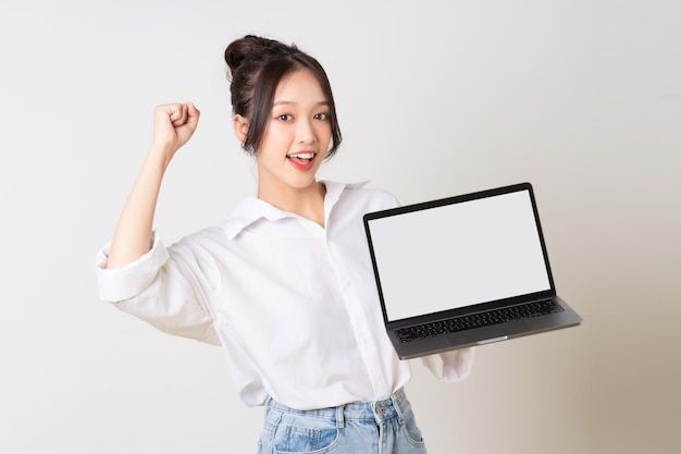 Ươm tạo tăng tốc – Chương trình hỗ trợ Start-up nữ sáng lập 2025